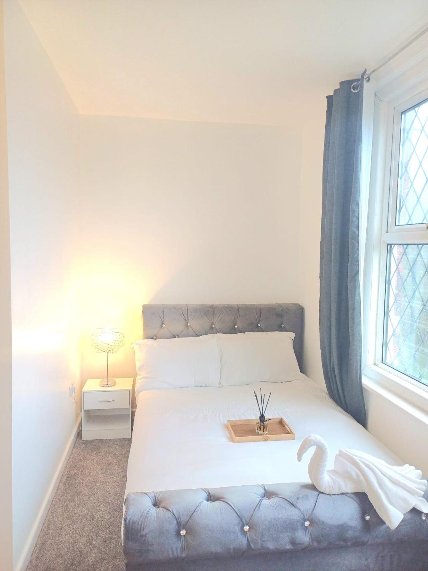 Home In Woodhouse, Leeds Leeds  Esterno foto